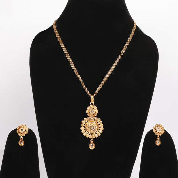 Memat Premium Golden flower Bouquet Necklace